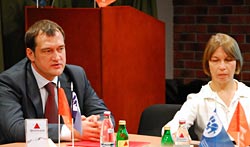 Александр Гольняк и Татьяна Вяткина на пресс-конференции